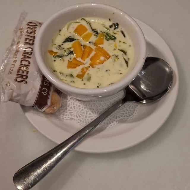 Cream of Broccoli & Spinach Soup, Bowl.